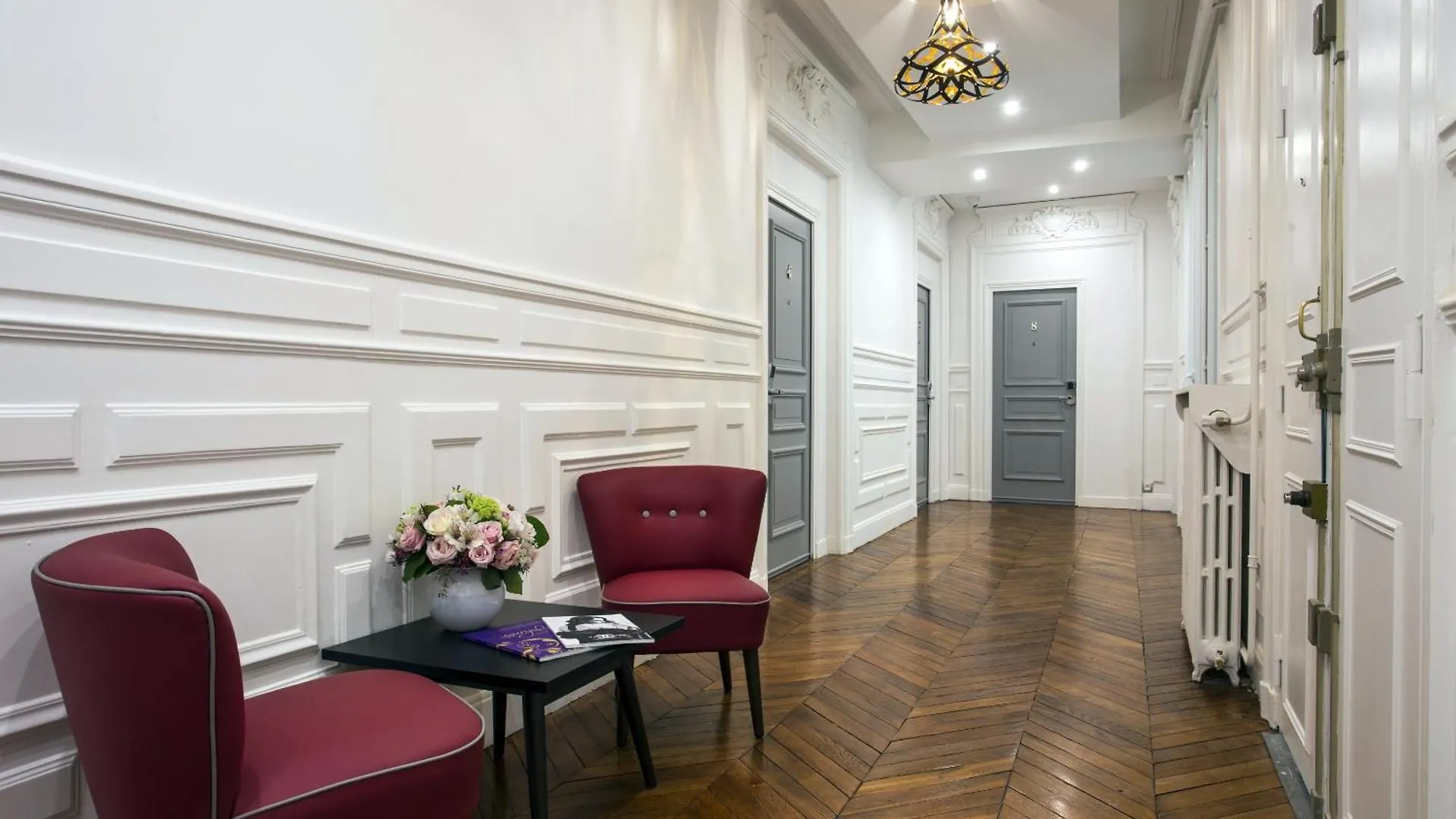 Vestay George V Paris France