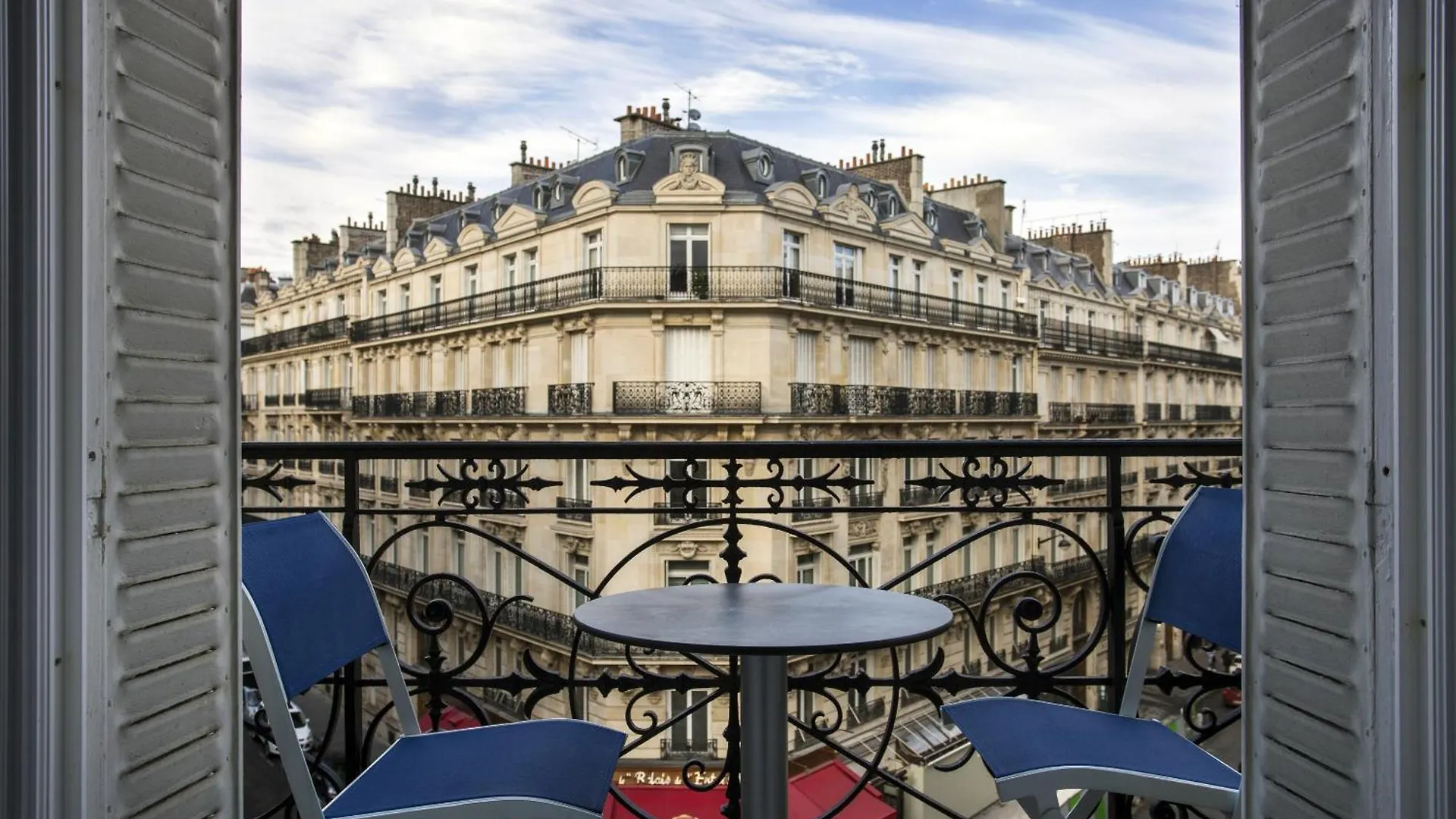 Vestay George V Paris