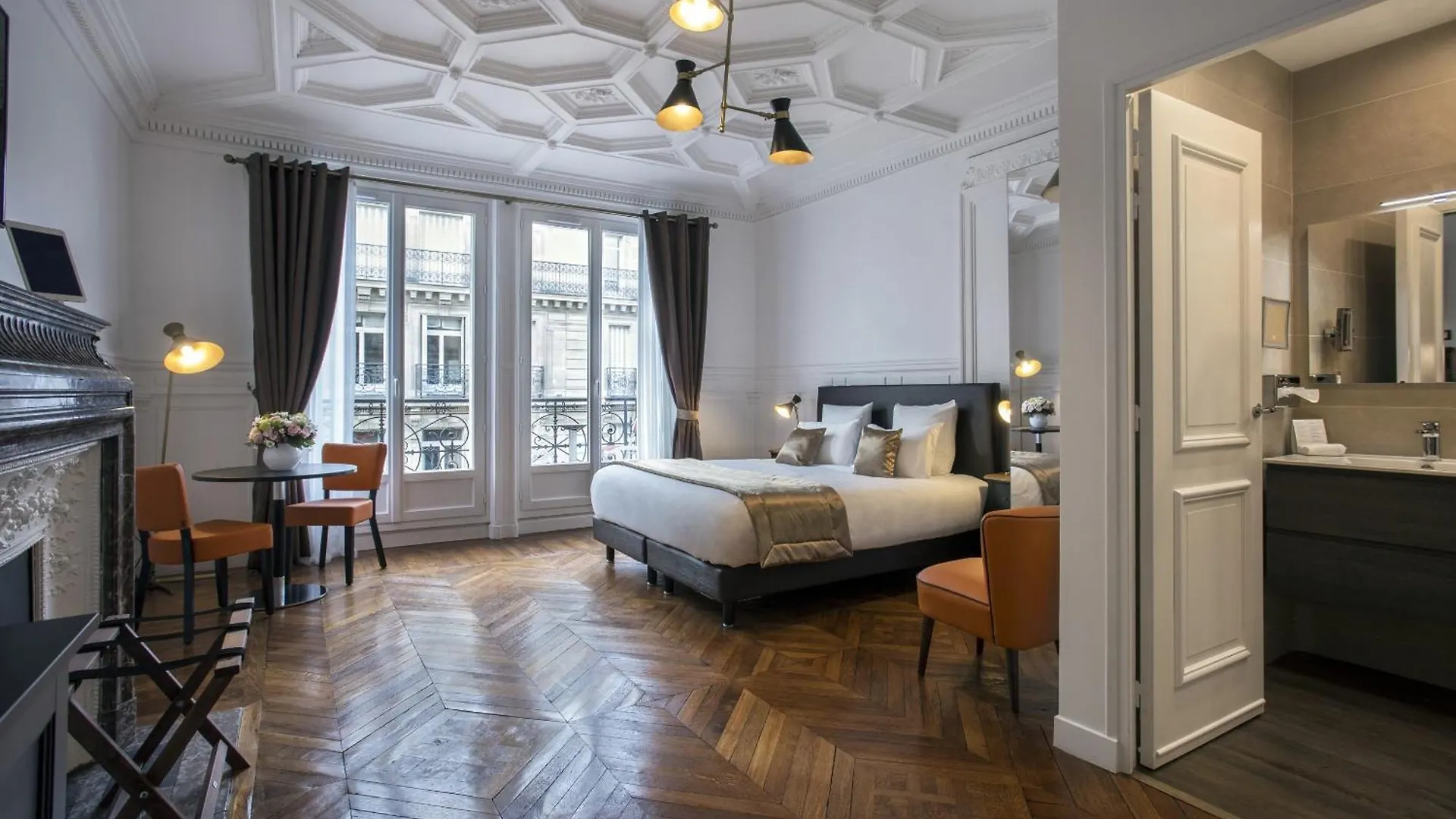 Vestay George V Paris Hotel