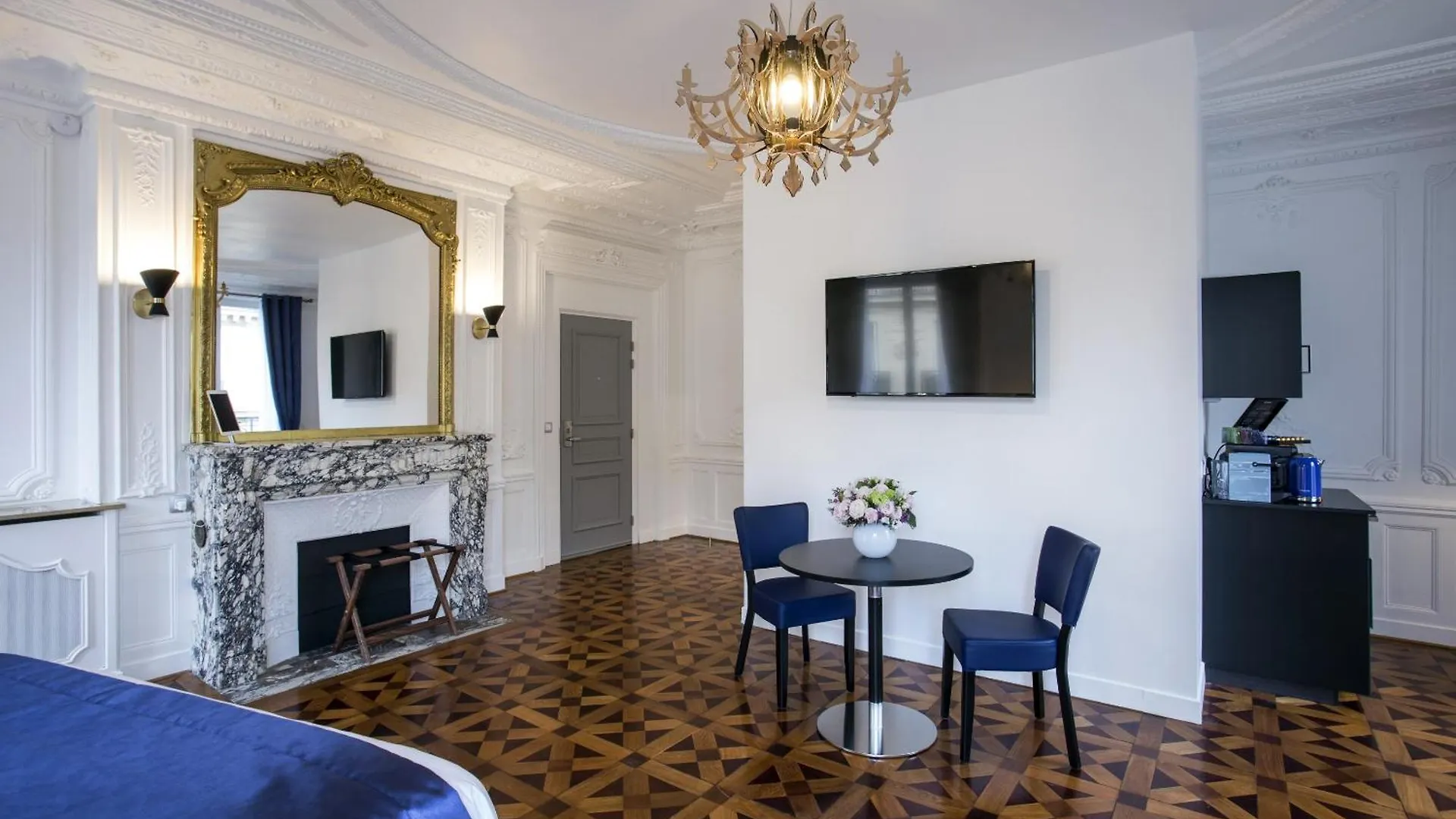 Vestay George V Paris France