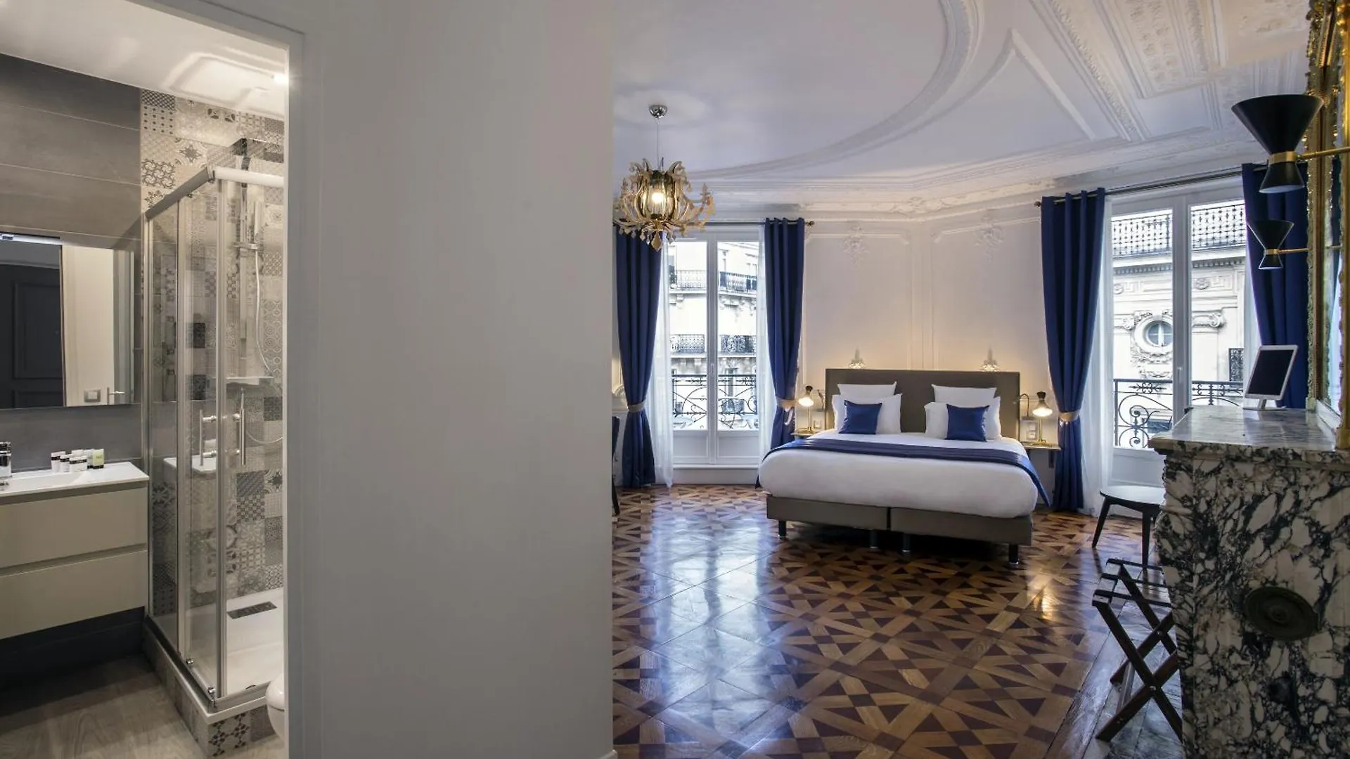 Vestay George V Paris France