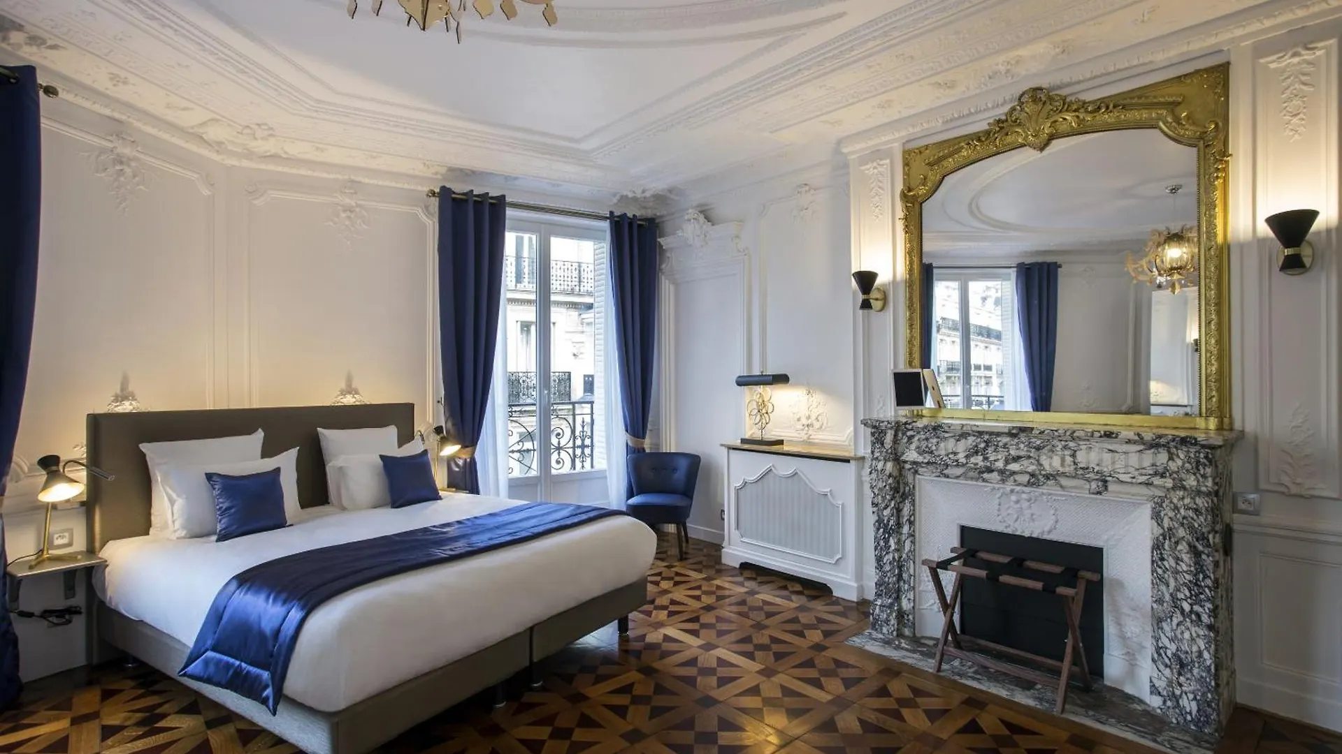 Vestay George V Paris